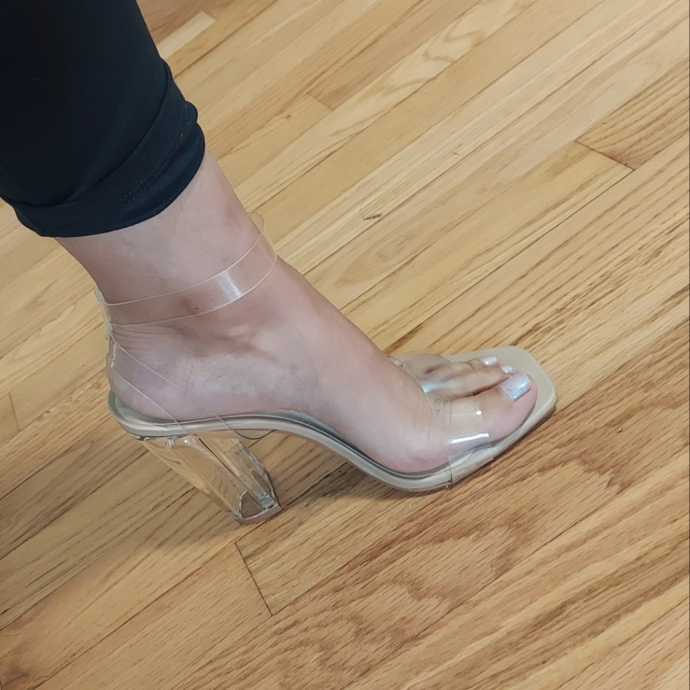 Acrilic high heels